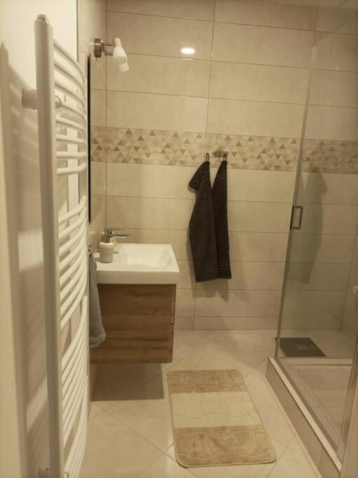 Stylovy Apartman Zemplinska Presov Luaran gambar